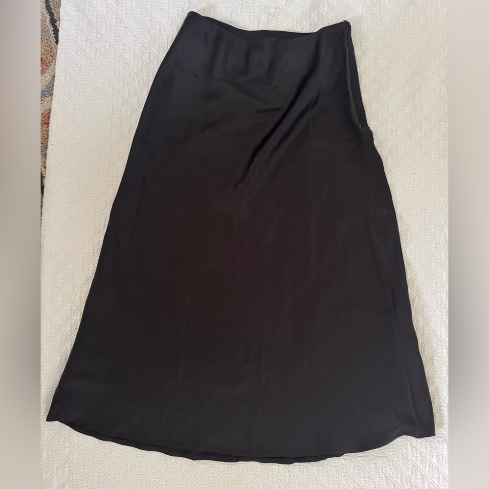 Elegant Black Women's Satin Skirt Sz 2